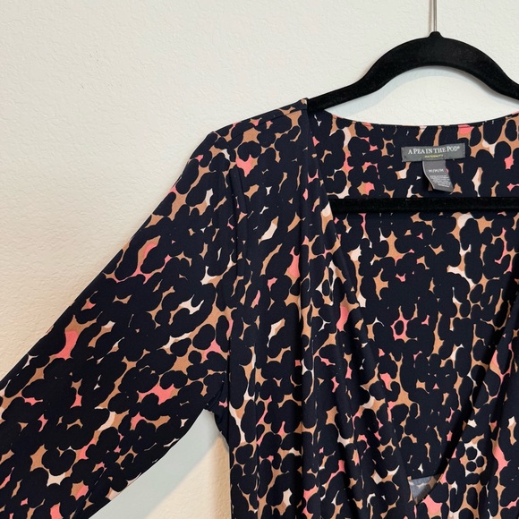 A Pea In The Pod Maternity Blue 3/4 Sleeve Wrap Knee Length Dress - Picture 3 of 6